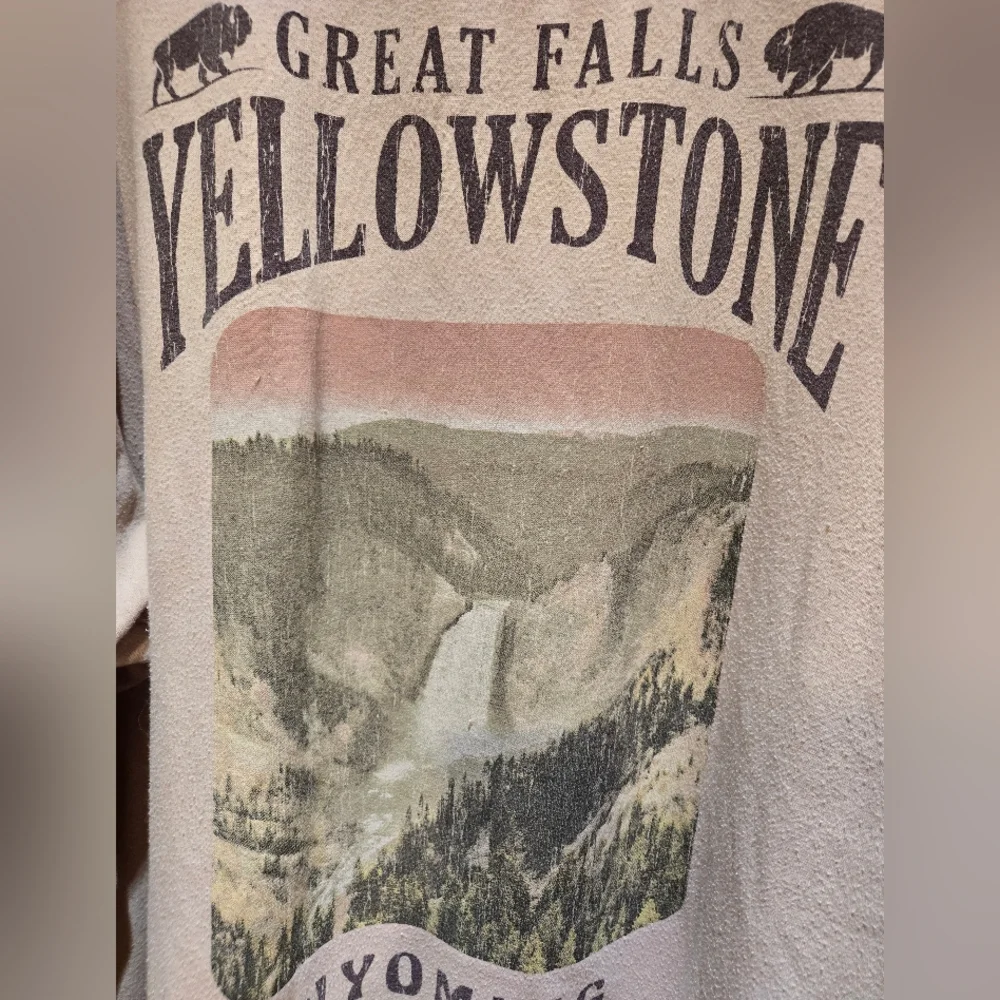 TorridxVinyl Icons  Yellowstone Sweatshirt 6X EUC - Picture 10 of 10